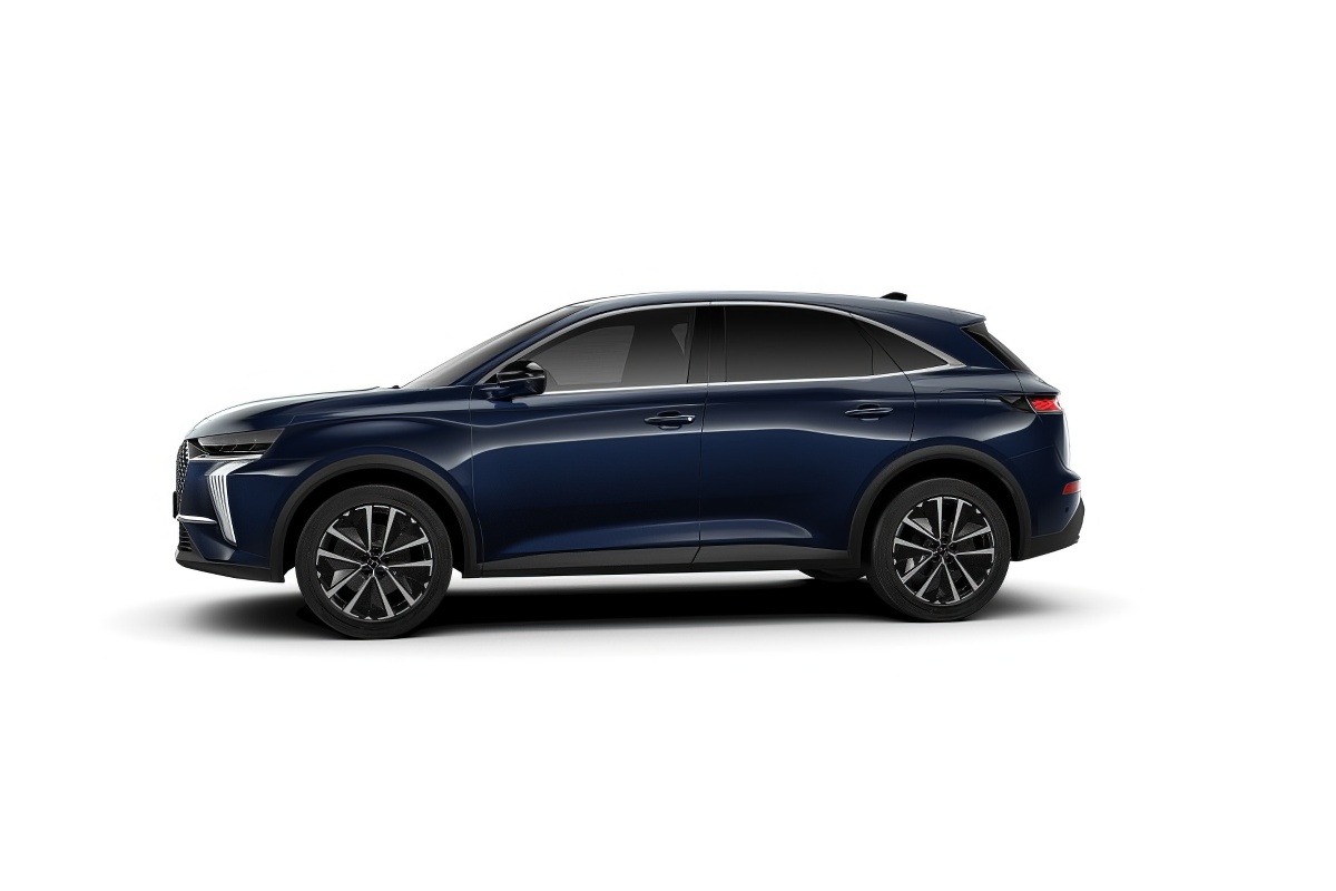 Configuratore DS DS7 1.6 Plug-in Hybrid 300cv Pallas AWD Auto 2132537